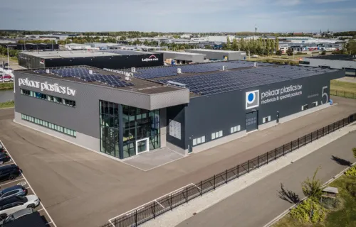 Pekaar Plastics pand